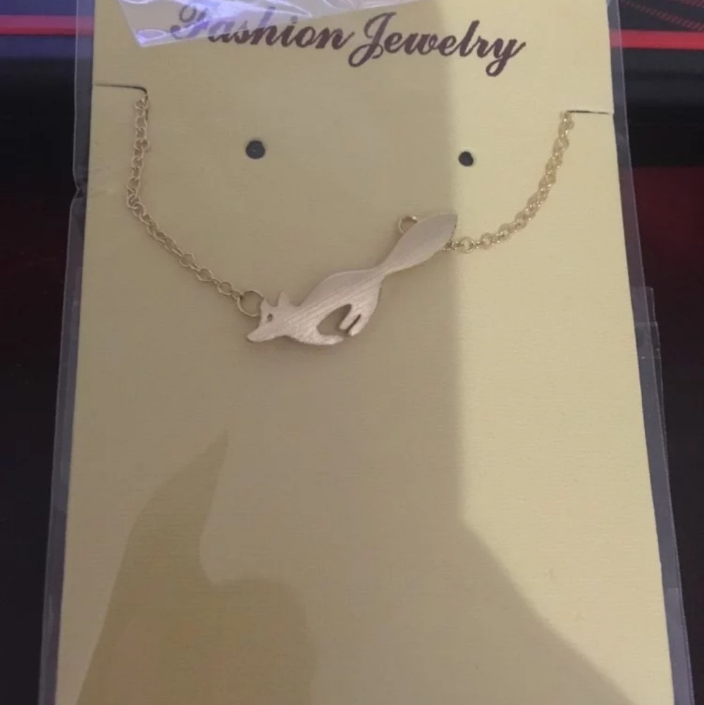 Dainty Fox Necklace - Picture 5 of 6